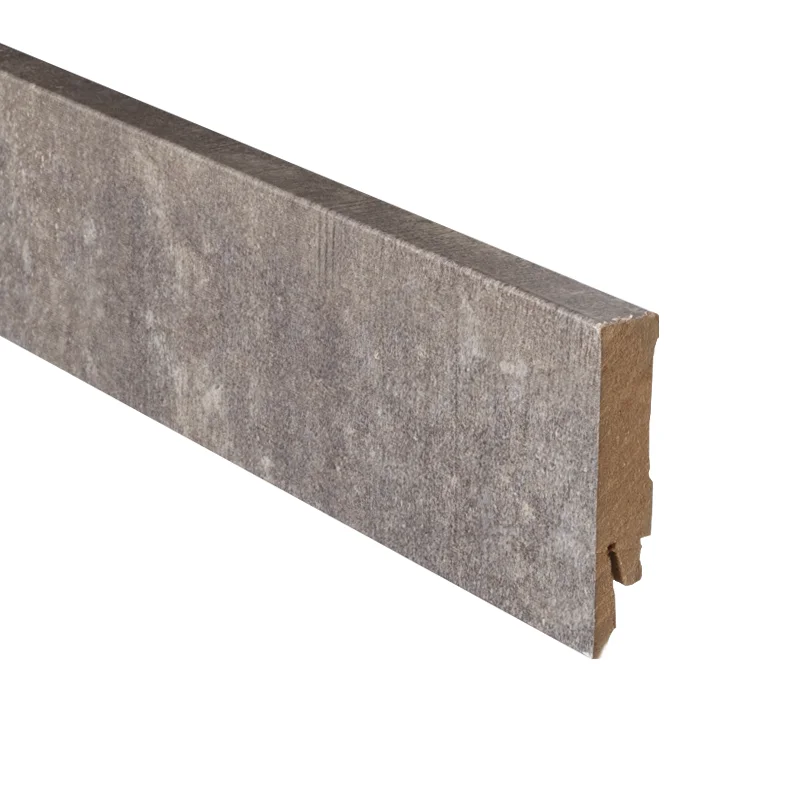Roestbruin rechte hoge plint voor laminaat, pvc en parket - Copy Direct Beschikbaar