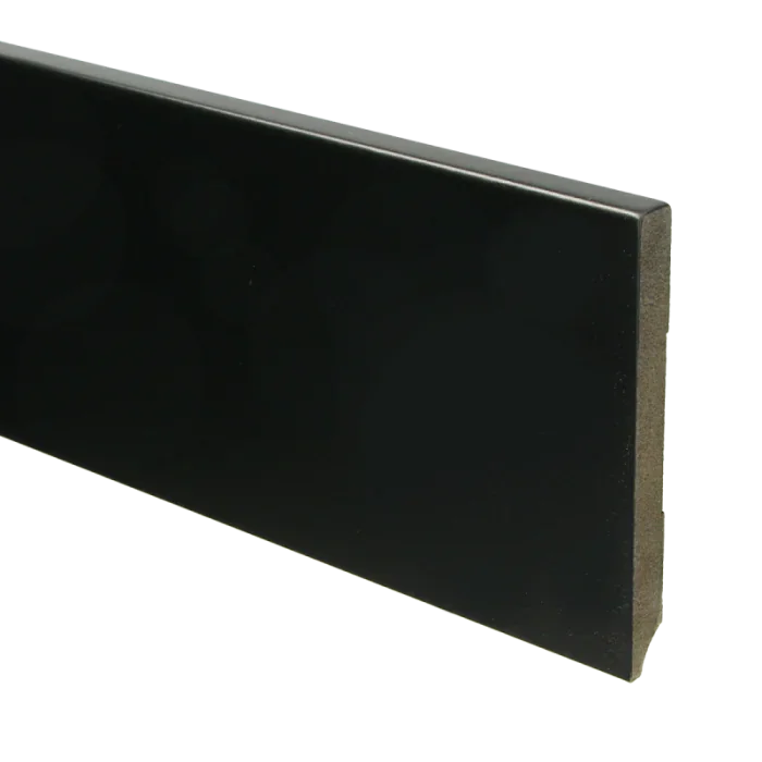 Finale Uitverkoop Vochtwerende MDF plint Modern 12x120mm Gelakt Zwart RAL9005 - 15938